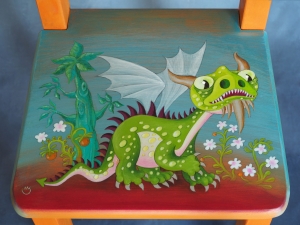 Dráčik v záhrade - akryl /stolička/